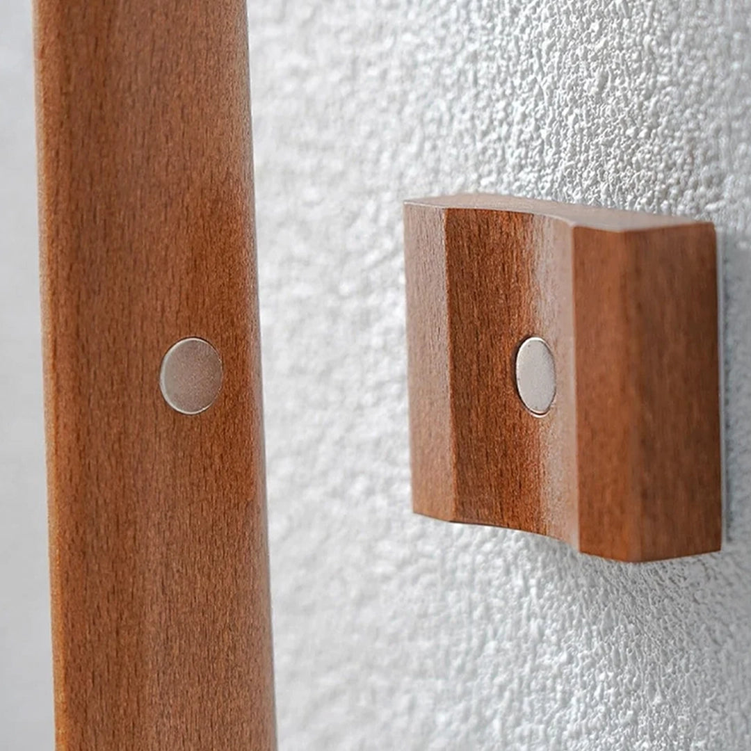 LEVIA, calzador de pared