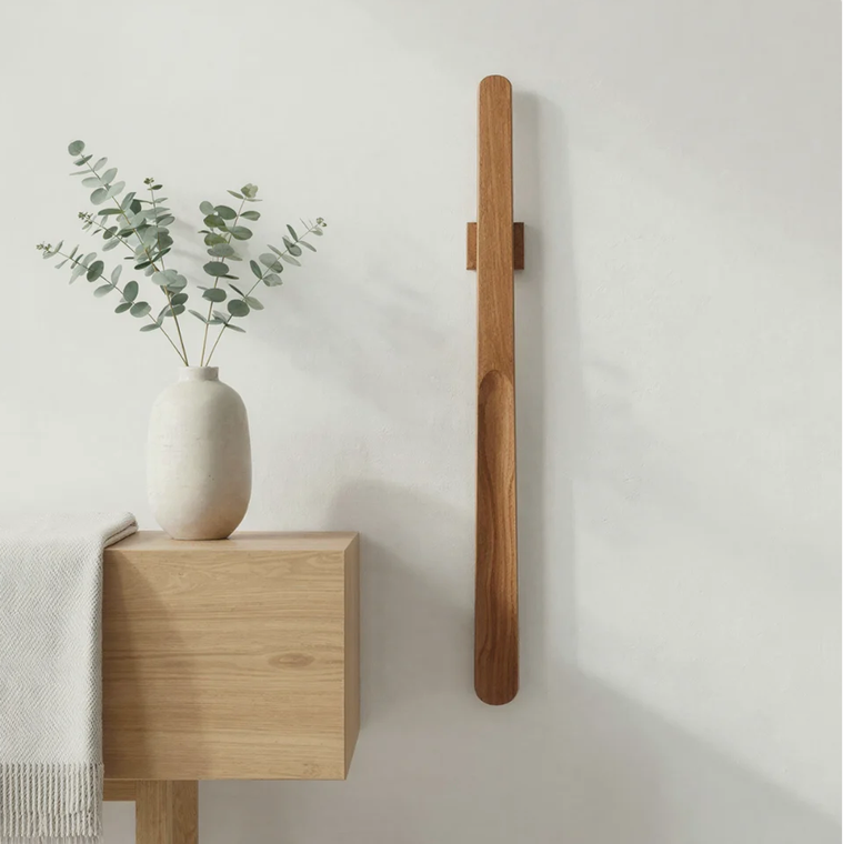 LEVIA, calzador de pared